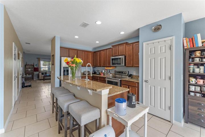 Kitchen/Dining Connection