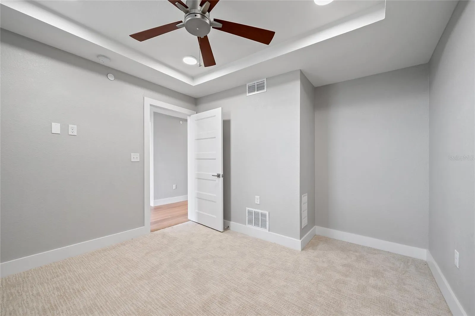 Den possible 3rd bedroom