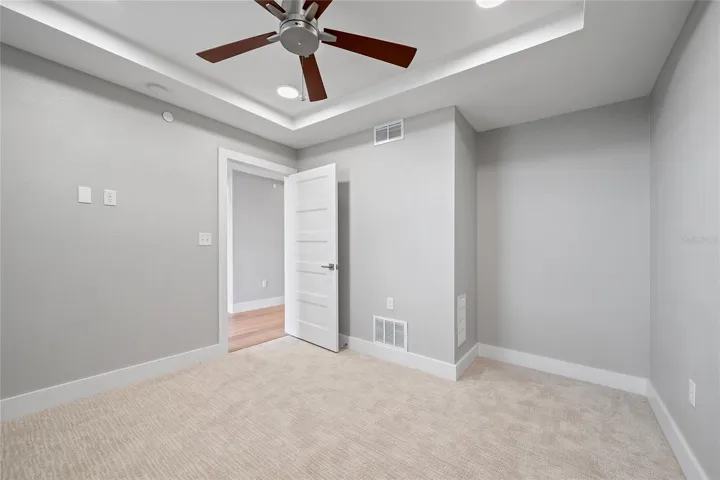 Den possible 3rd bedroom