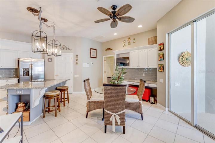Kitchen Dining Area