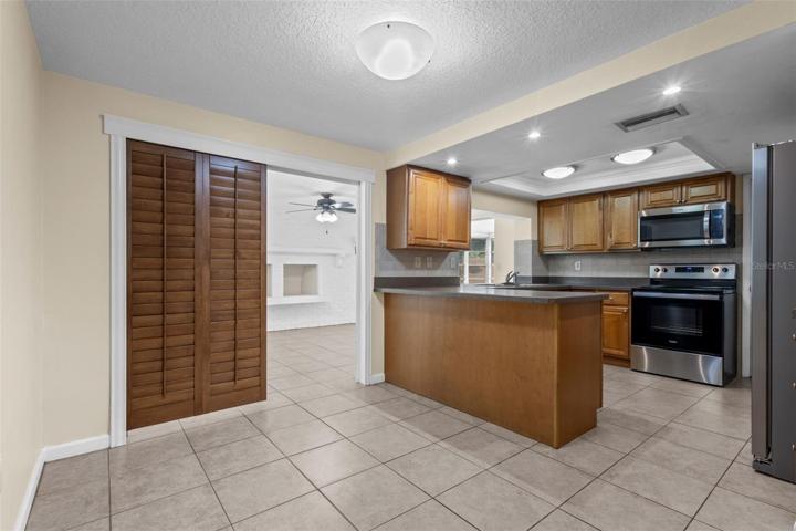 dining/kitchen
