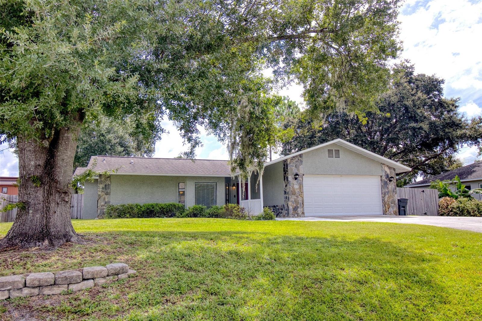 3016 Lake Saxon Drive, Land O Lakes, Florida 34639, 3 Bedrooms Bedrooms, ,3 BathroomsBathrooms,Residential,For Sale,LAKE SAXON,U8210205