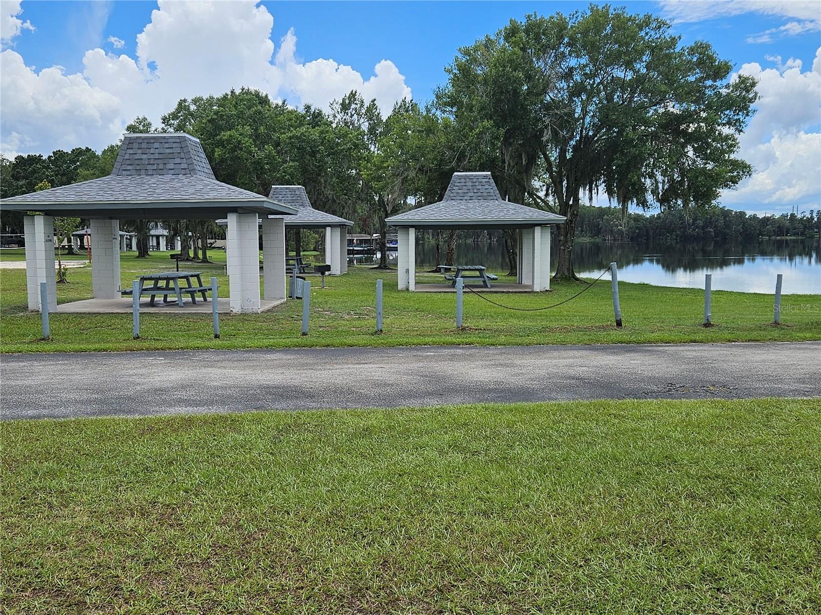 3016 Lake Saxon Drive, Land O Lakes, Florida 34639, 3 Bedrooms Bedrooms, ,3 BathroomsBathrooms,Residential,For Sale,LAKE SAXON,U8210205