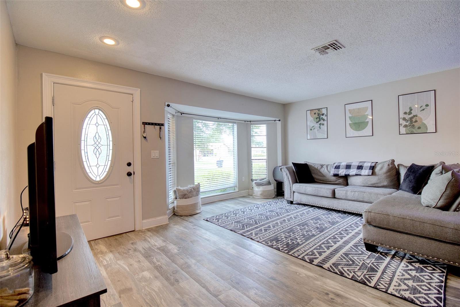 3016 Lake Saxon Drive, Land O Lakes, Florida 34639, 3 Bedrooms Bedrooms, ,3 BathroomsBathrooms,Residential,For Sale,LAKE SAXON,U8210205