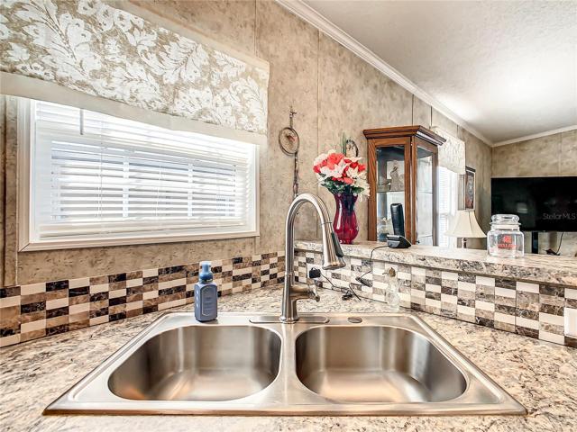 Double sink and beautiful backsplash