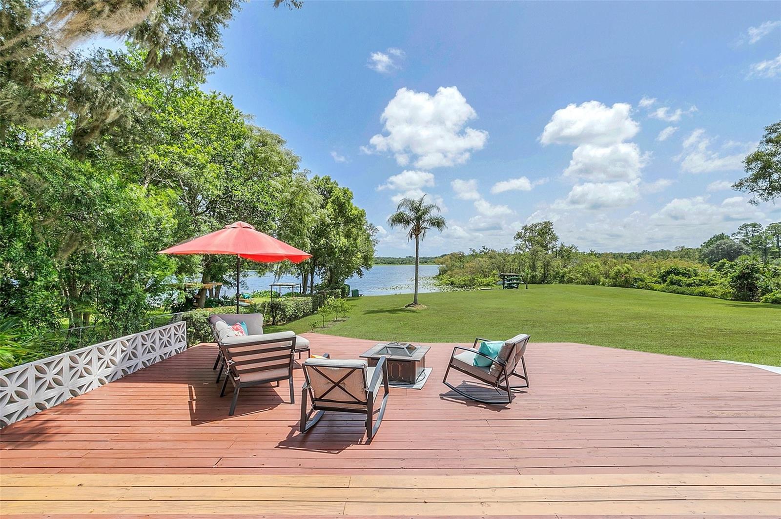 307 N Blue Lake Terrace, Deland, Florida 32724, 3 Bedrooms Bedrooms, ,3 BathroomsBathrooms,Residential,For Sale,BLUE LAKE,V4931710