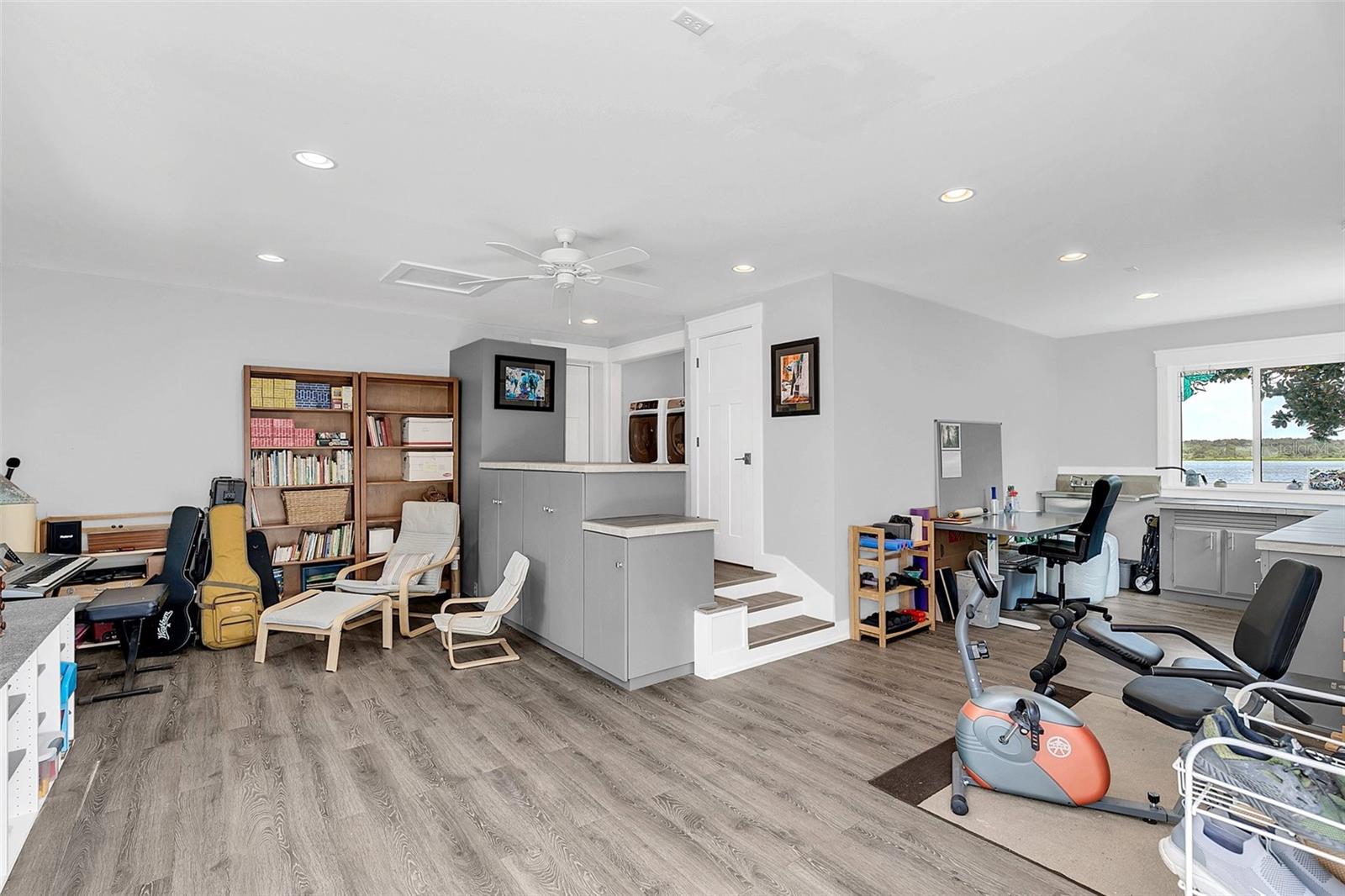 307 N Blue Lake Terrace, Deland, Florida 32724, 3 Bedrooms Bedrooms, ,3 BathroomsBathrooms,Residential,For Sale,BLUE LAKE,V4931710