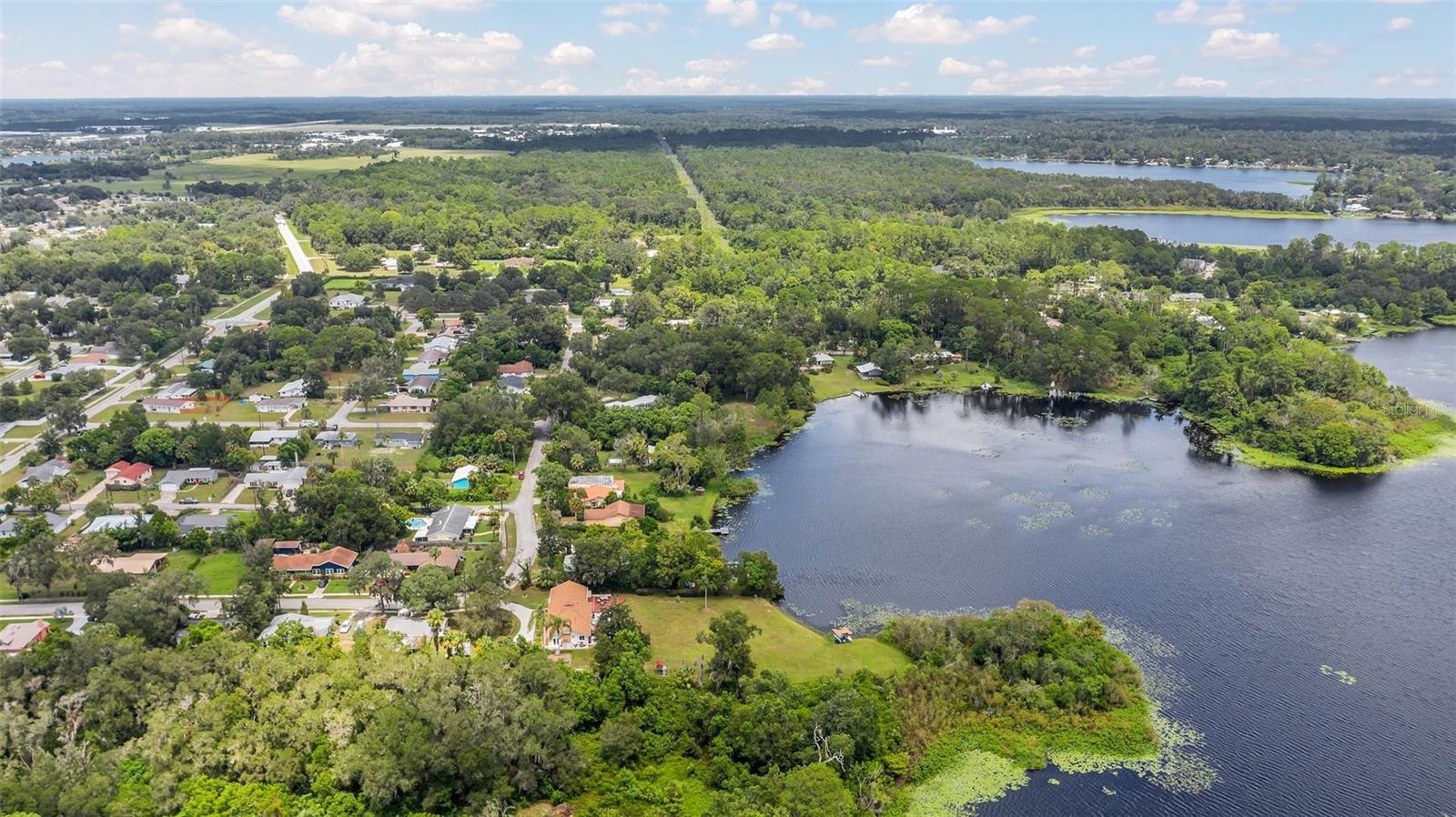 307 N Blue Lake Terrace, Deland, Florida 32724, 3 Bedrooms Bedrooms, ,3 BathroomsBathrooms,Residential,For Sale,BLUE LAKE,V4931710