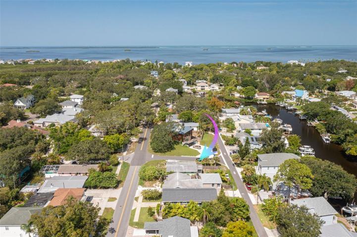 Gulf is just a few blocks away!