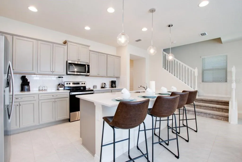 Kissimmee, Florida 34747, 5 Bedrooms Bedrooms, 0 ,5 BathroomsBathrooms,Residential,For Sale,SYDNEY,0,O6133760