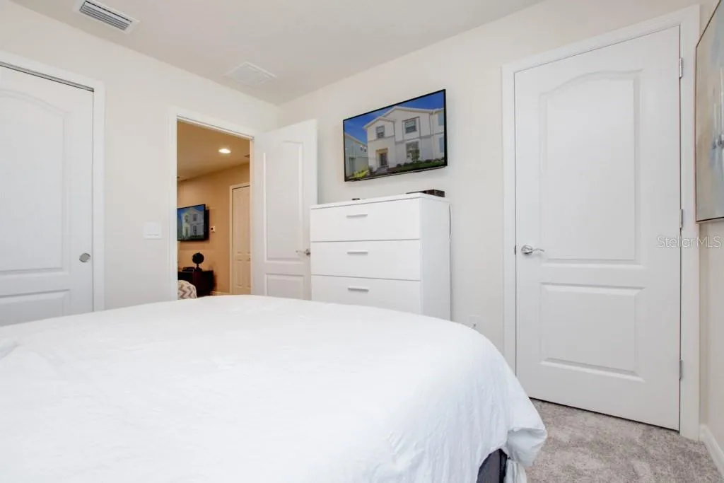 Kissimmee, Florida 34747, 5 Bedrooms Bedrooms, 0 ,5 BathroomsBathrooms,Residential,For Sale,SYDNEY,0,O6133760
