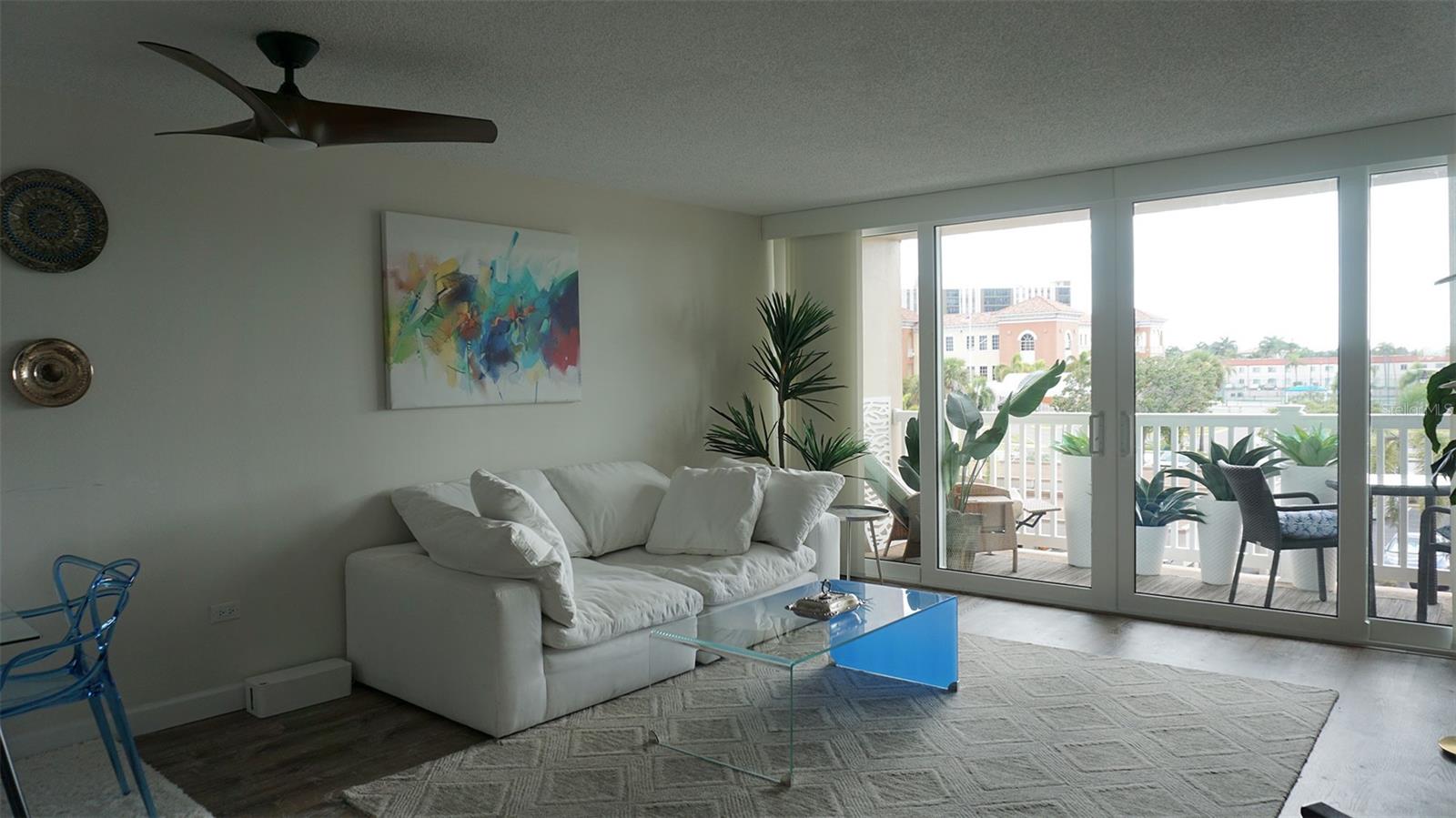 500 Treasure Island Causeway #303, Treasure Island, Florida 33706, 1 Bedroom Bedrooms, ,2 BathroomsBathrooms,Residential,For Sale,TREASURE ISLAND,U8210286
