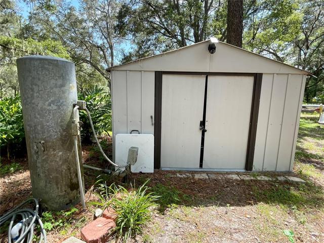 15402- shed and well for both properties