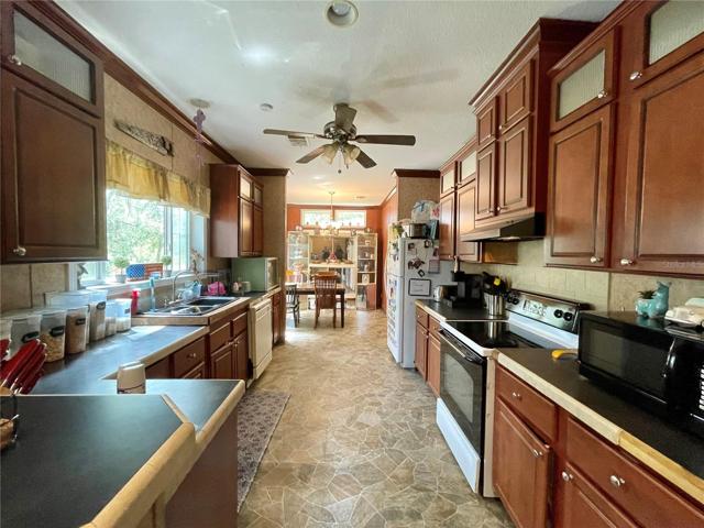 15402- Kitchen