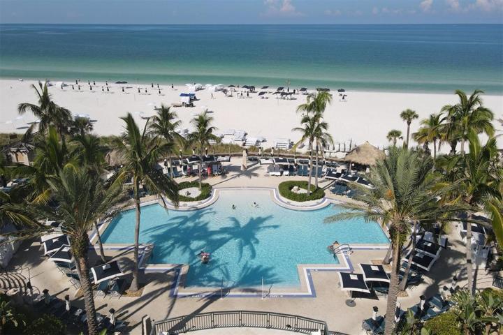 Ritz Beach Club Pool