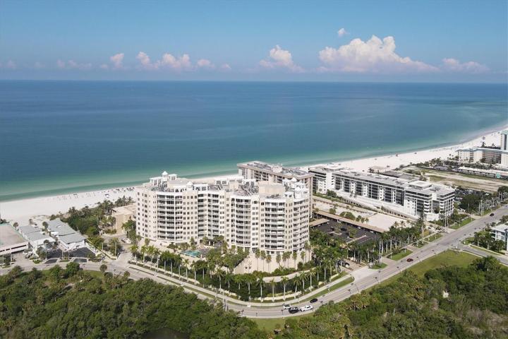 Gorgeous Beachfront Location