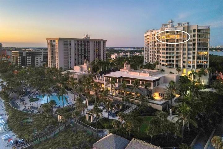 Spectacular Waterfront Location