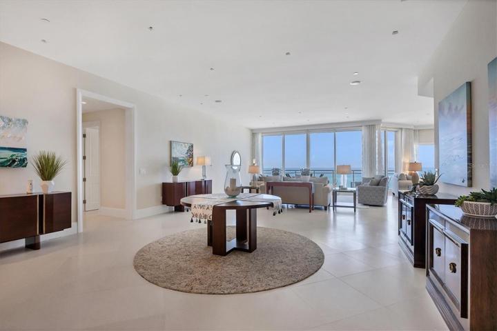 Expansive Great Room