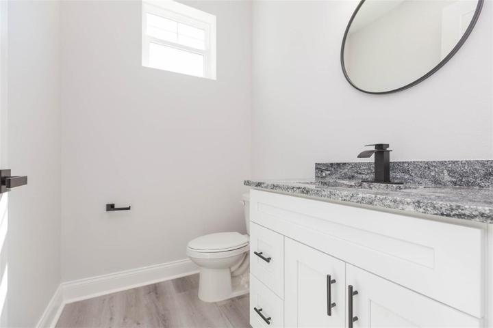 1/2 Bathroom