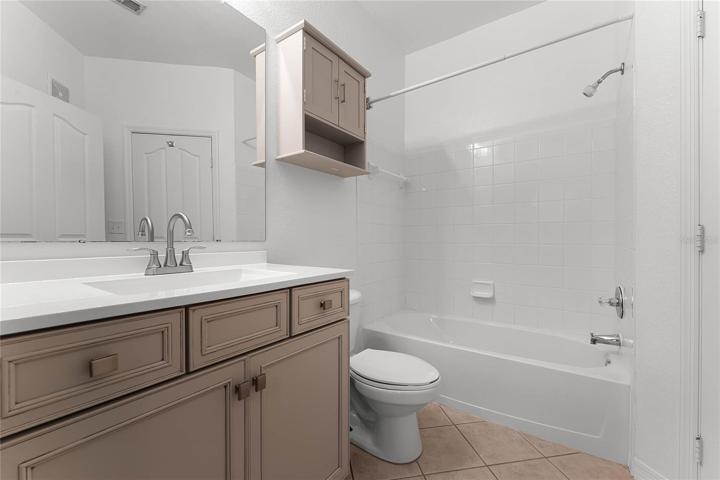 2nd Bathroom