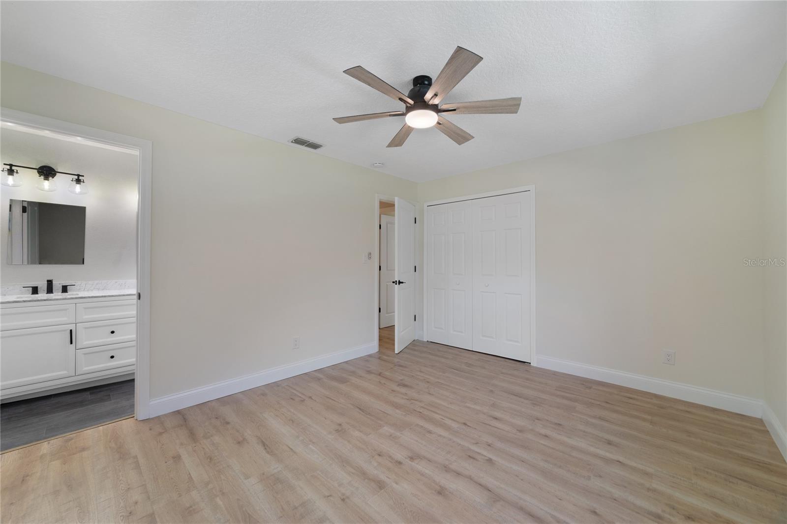 PRIMARY SUITE.