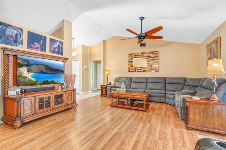 Vaulted Ceiling!