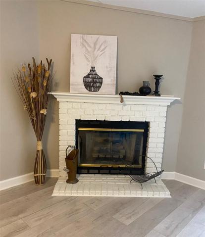 Gas fireplace