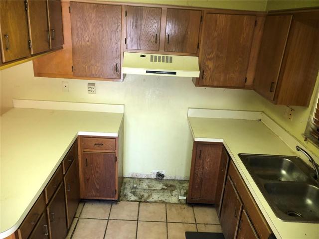 Kitchen additional view