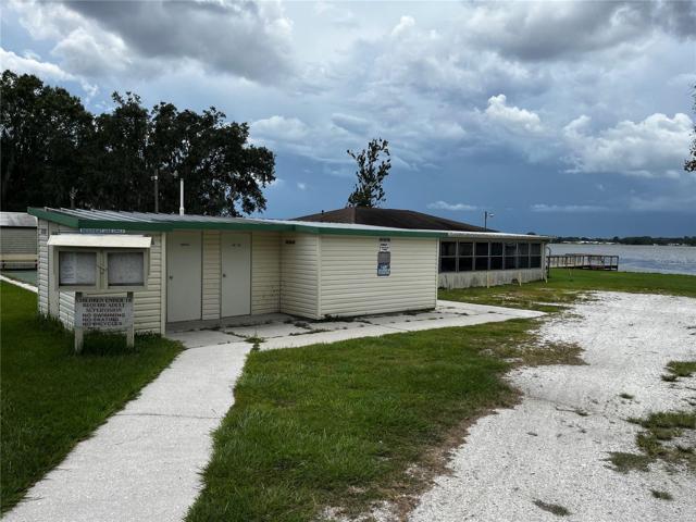 Community Area on Lake