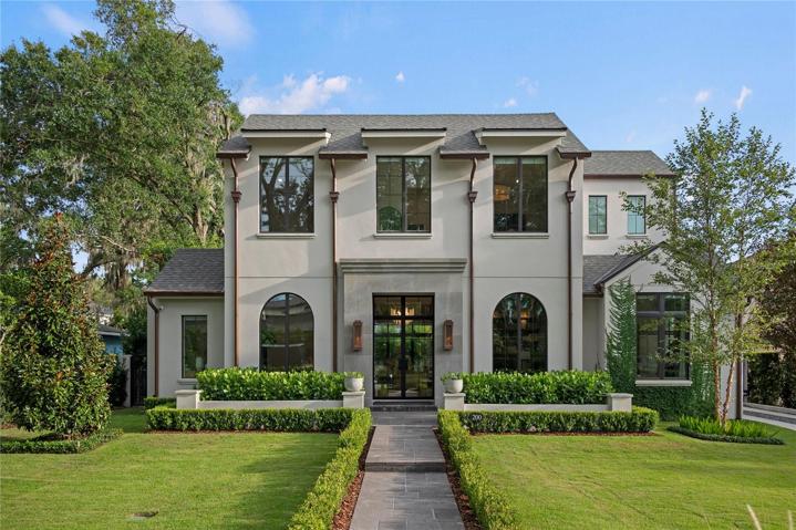 WELCOME TO 200 E ROCKWOOD WAY