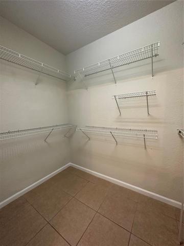 Walking Closet