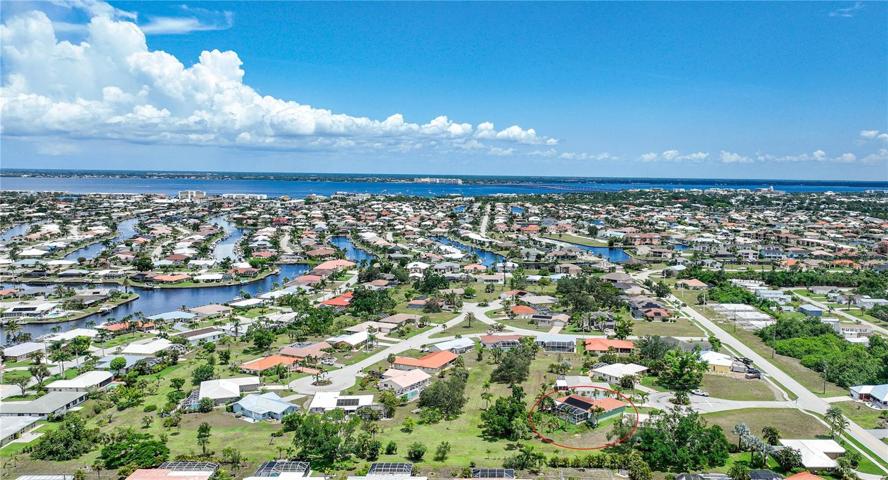 PUNTA GORDA ISLES...great cul-de-sac- location close to the harbor, shops and dining!
