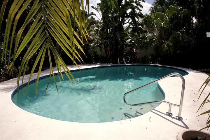 Refreshing Private Pool