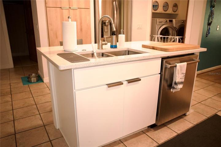 Kitchen Island with Double Sink and Dishwasher