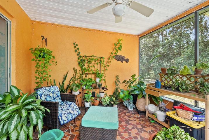 Enclosed lanai