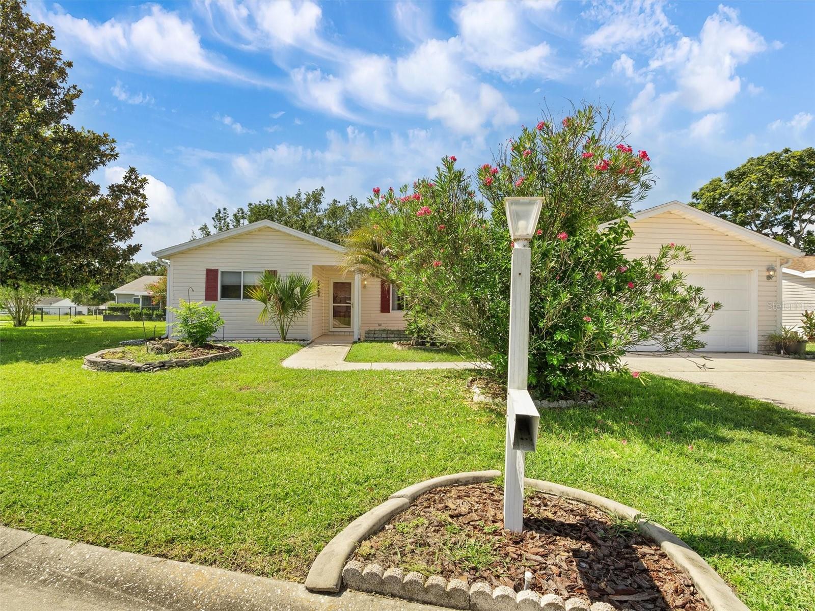 9365 SE 174th Loop, Summerfield, Florida 34491, 3 Bedrooms Bedrooms, ,2 BathroomsBathrooms,Residential,For Sale,174TH,OM662819