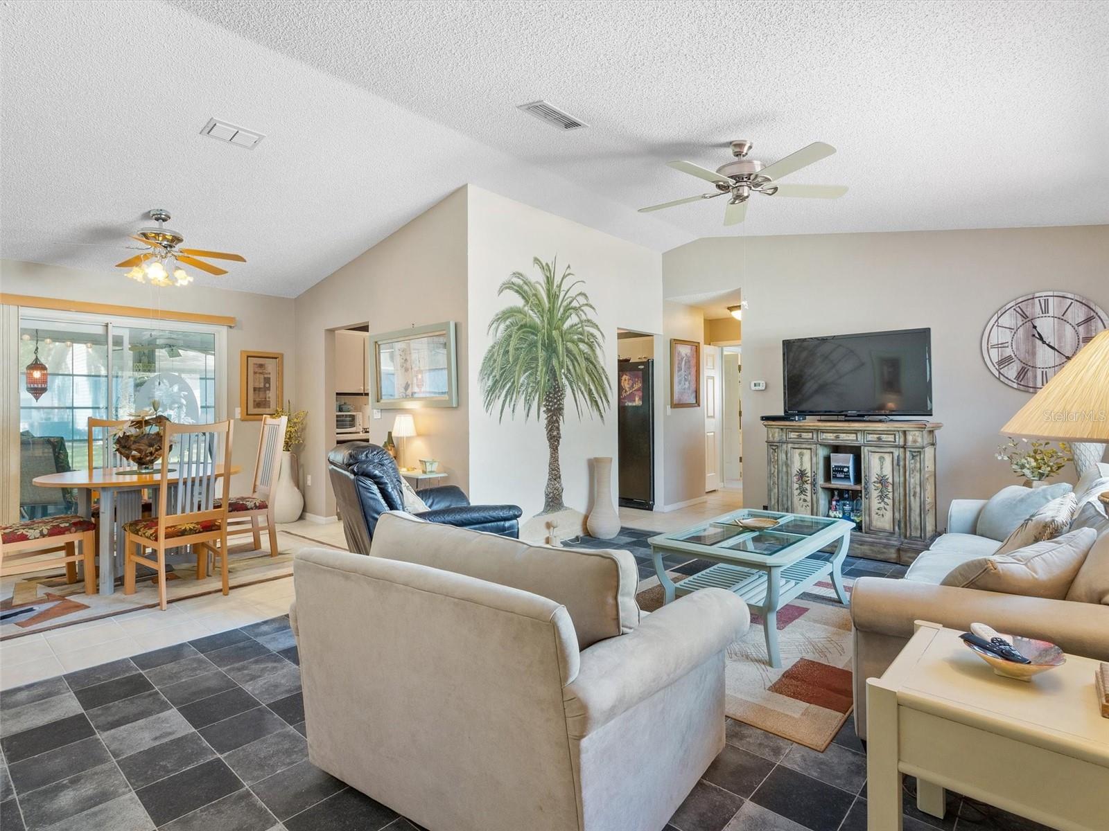 9365 SE 174th Loop, Summerfield, Florida 34491, 3 Bedrooms Bedrooms, ,2 BathroomsBathrooms,Residential,For Sale,174TH,OM662819
