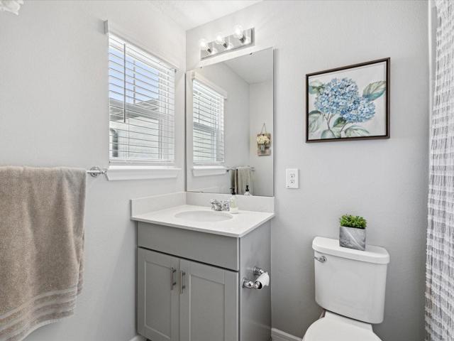 2nd Bathroom