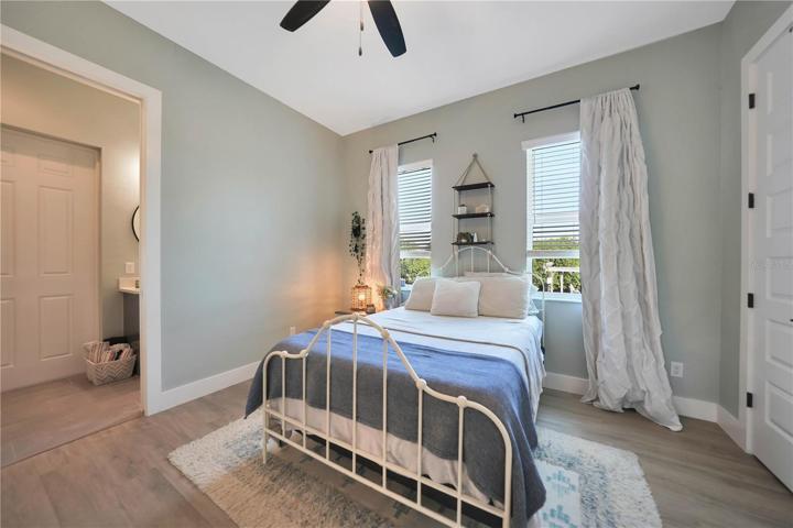 Bedroom 4 w/ Pool Access Bathroom
