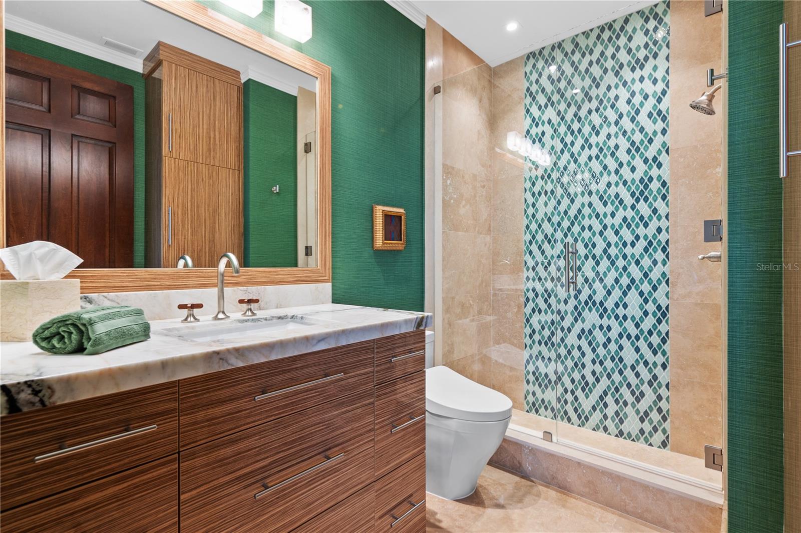 En-suite bathroom - 2nd bedroom