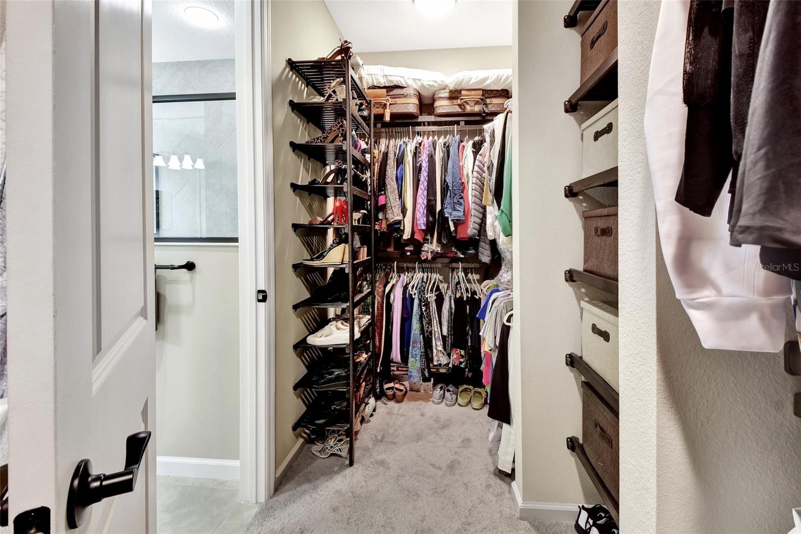 2-Extra shoe shelf towers