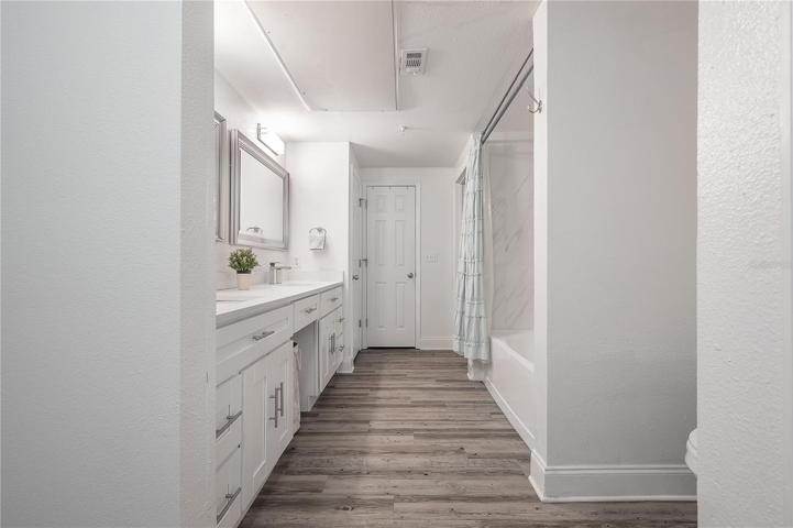 Spacious bathroom