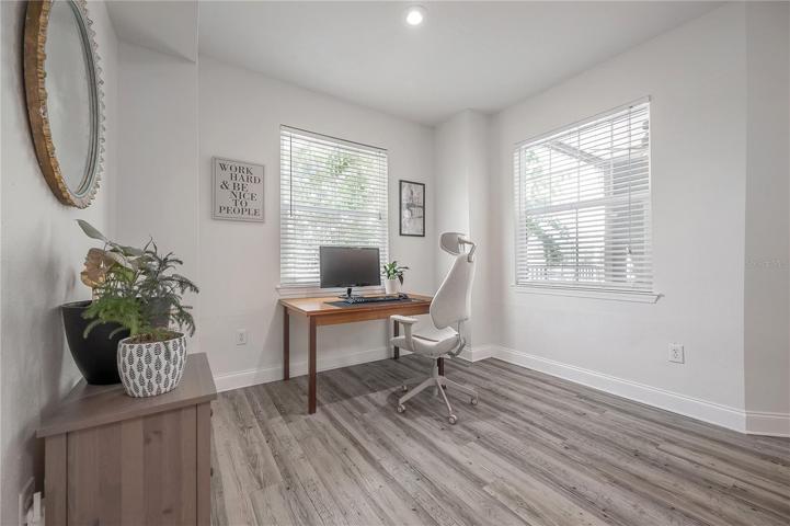Dining room/office