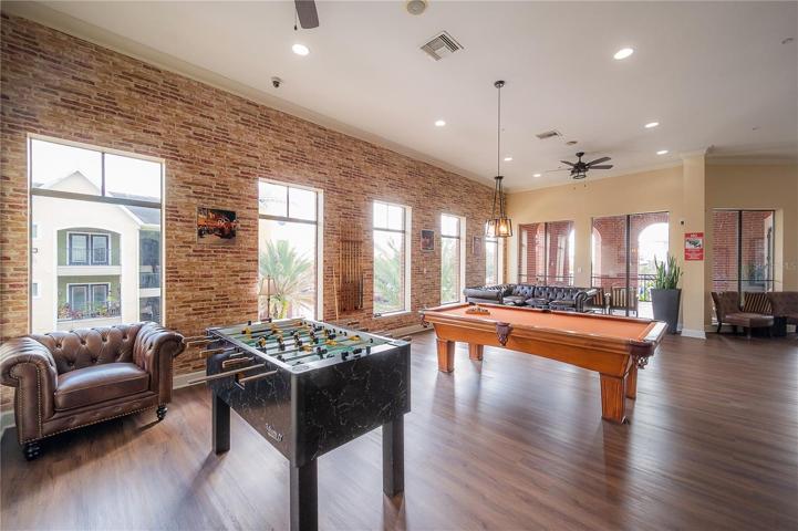 Clubhouse - Entertainment