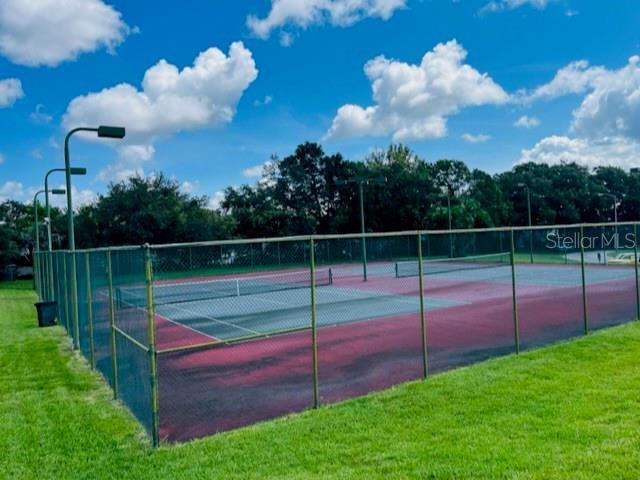 Community tennis court