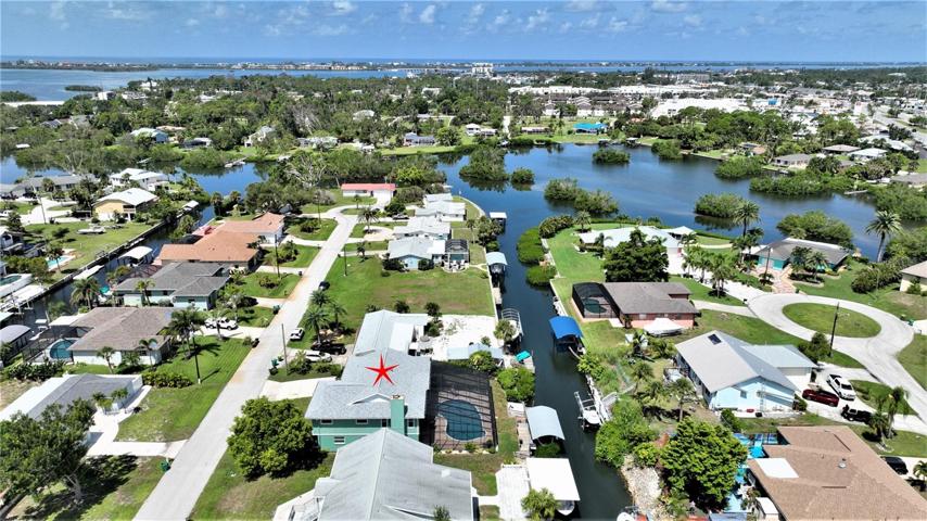 Quick access to Lemon Bay and Gulf of Mexico