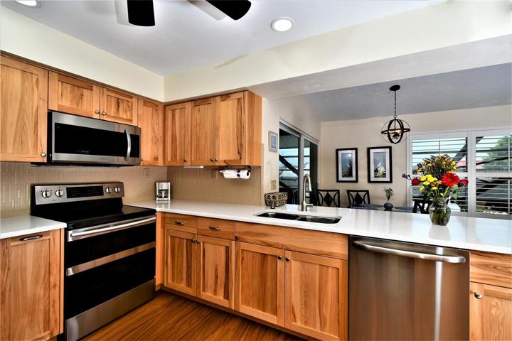 Fully equipped kitchen.