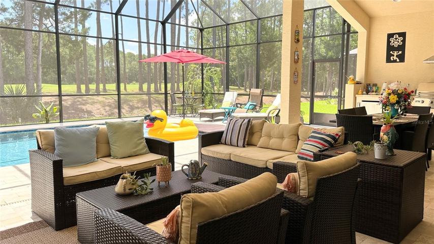 Overview of outside living area!