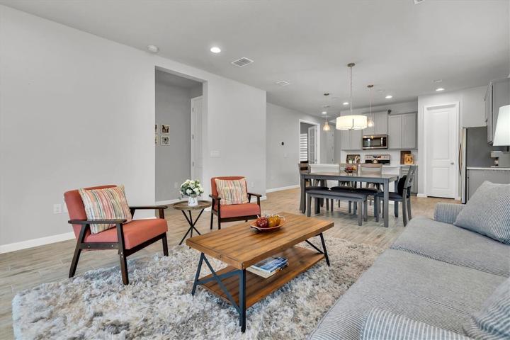 OPEN FLOOR PLAN