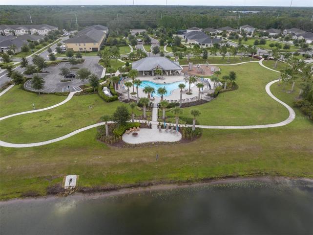 SO MANY AMENITIES CLOSE BY